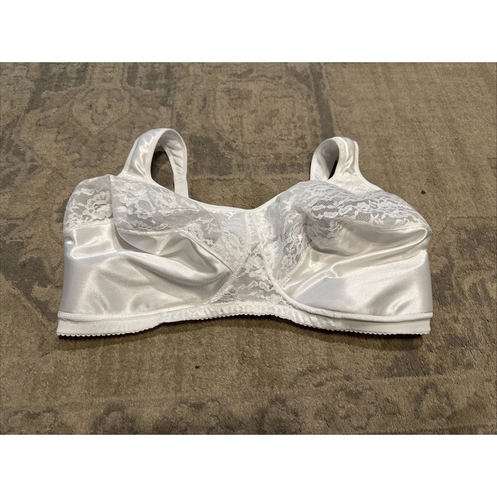 Comfort Choice RN 88842 White Lace Wireless T Shirt Wireless Bra Sz 50DDD New‎